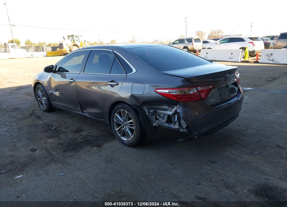 2015 TOYOTA CAMRY SE VIN: 4T1BF1FK4FU047938