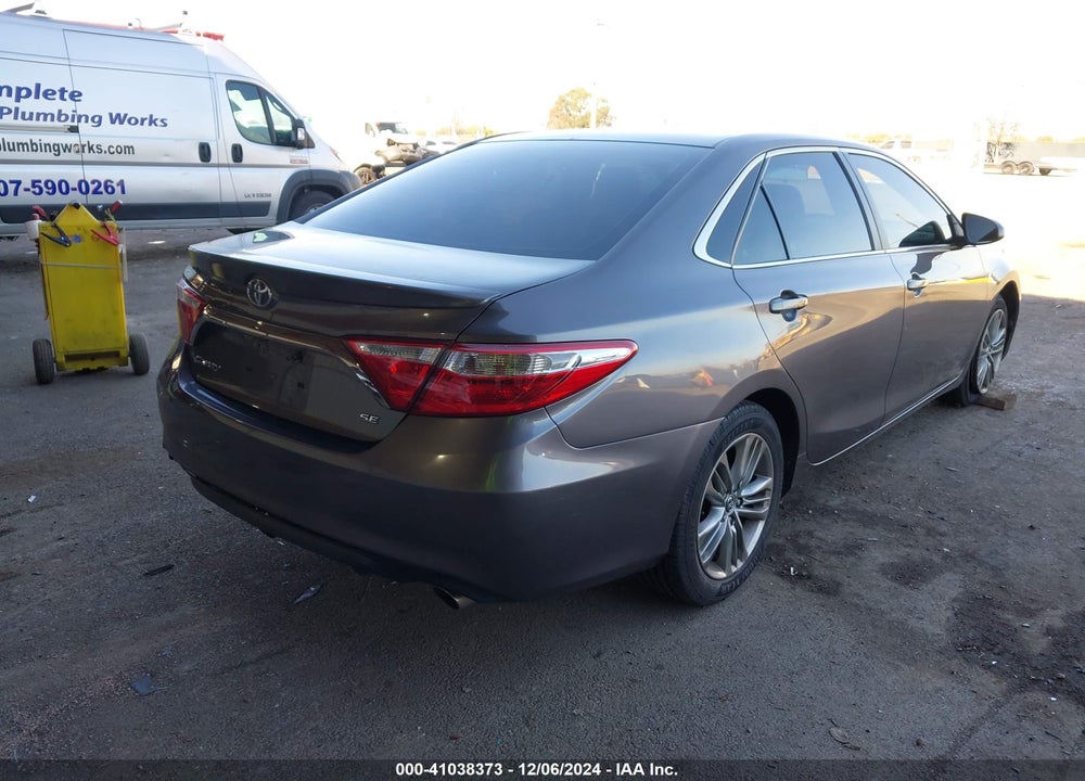 2015 TOYOTA CAMRY SE VIN: 4T1BF1FK4FU047938