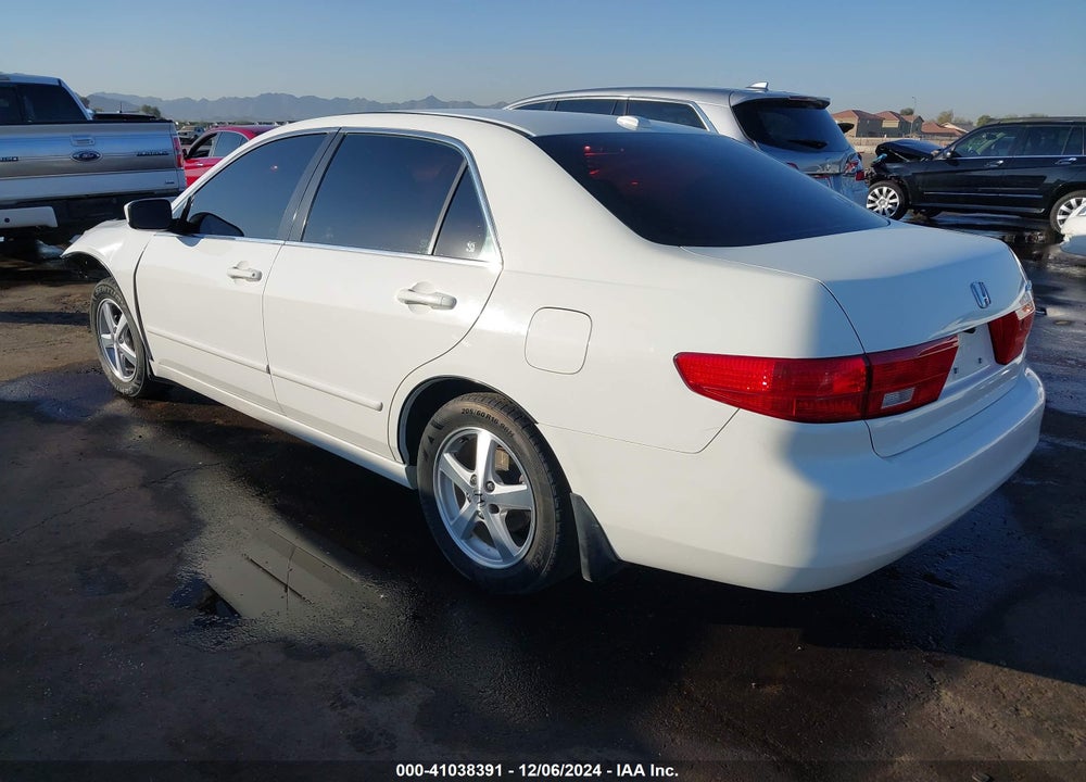 2005 HONDA ACCORD 2.4 EX VIN: 1HGCM56875A068617