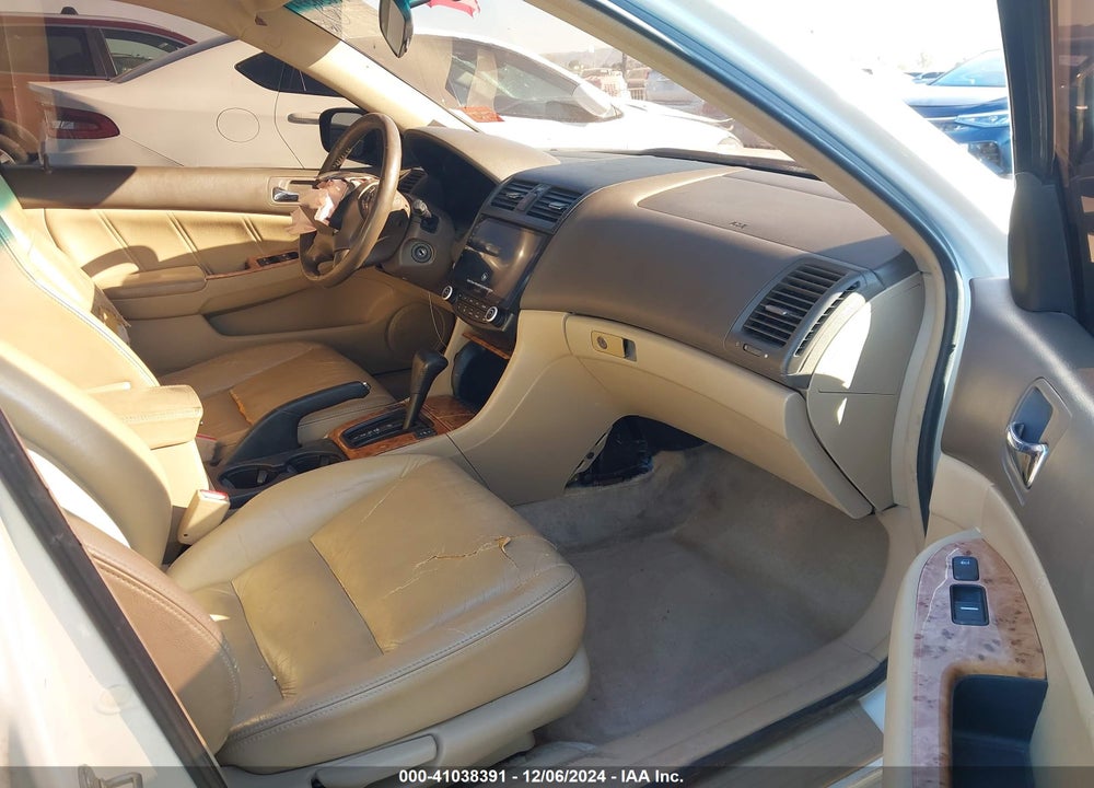 2005 HONDA ACCORD 2.4 EX VIN: 1HGCM56875A068617