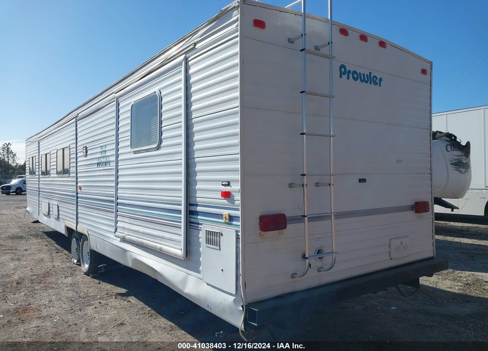 2001 FLEETWOOD PROWL 37D VIN: 1EC1D392X11584699