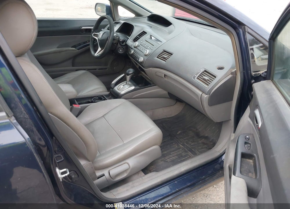 2010 HONDA CIVIC LX VIN: 19XFA1F57AE046580