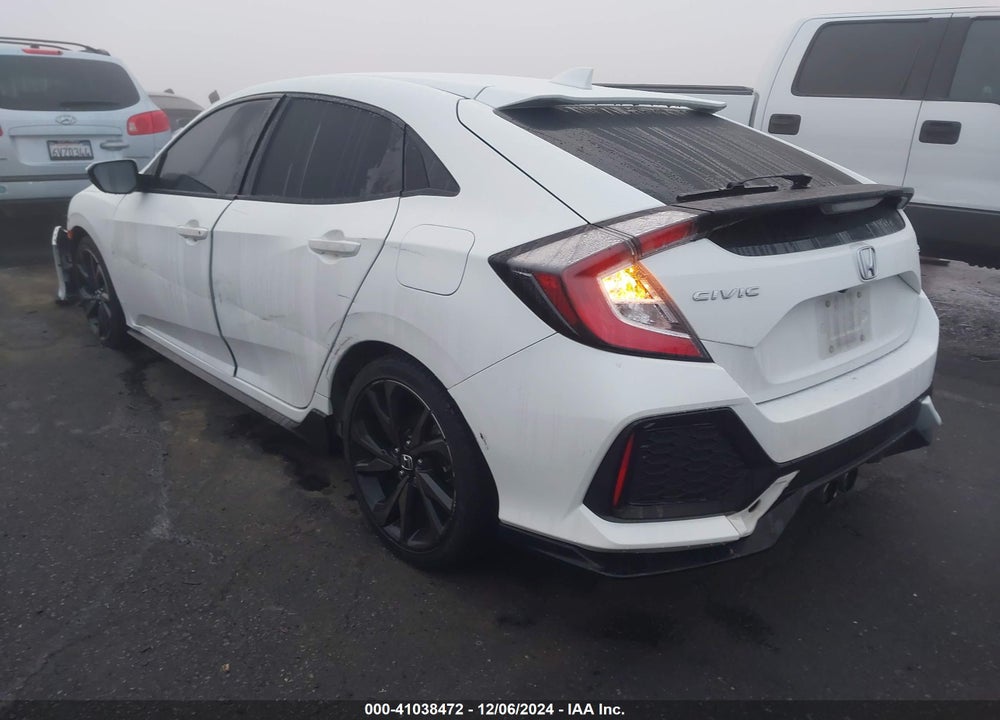 2018 HONDA CIVIC SPORT VIN: SHHFK7H43JU407266