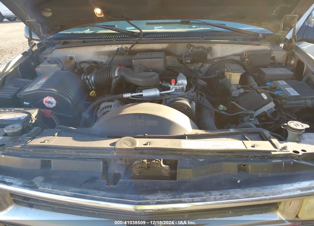 1999 CHEVROLET C1500 LS VIN: 1GCEC19R4XR107854