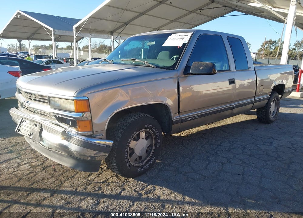 1999 CHEVROLET C1500 LS VIN: 1GCEC19R4XR107854