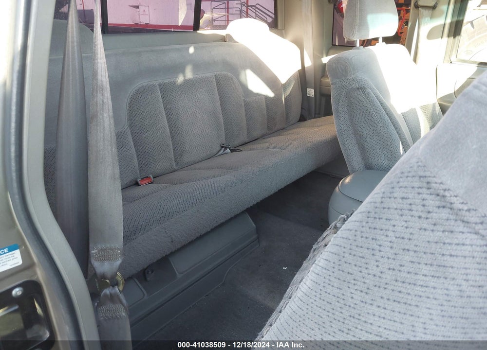 1999 CHEVROLET C1500 LS VIN: 1GCEC19R4XR107854