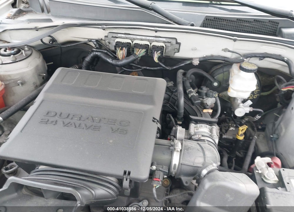2010 FORD ESCAPE LIMITED VIN: 1FMCU0EG7AKB08186