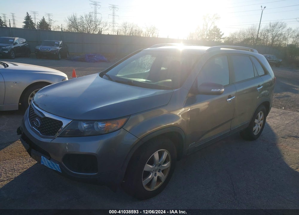 2013 KIA SORENTO LX V6 VIN: 5XYKTDA27DG403920
