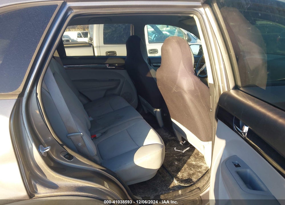 2013 KIA SORENTO LX V6 VIN: 5XYKTDA27DG403920