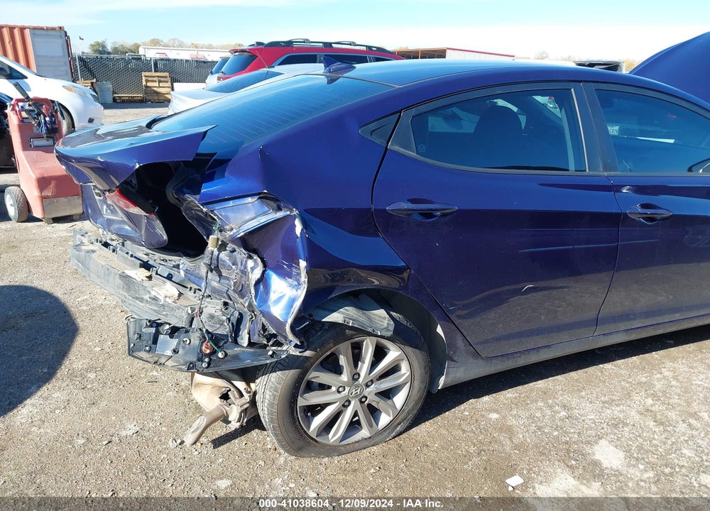 2014 HYUNDAI ELANTRA VIN: 5NPDH4AE8EH535390
