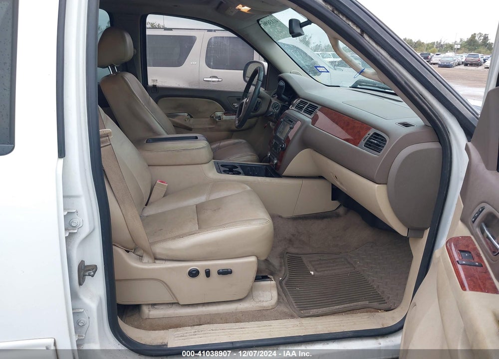 2013 CHEVROLET SILVERADO 1500 LTZ VIN: 3GCPCTE01DG106538