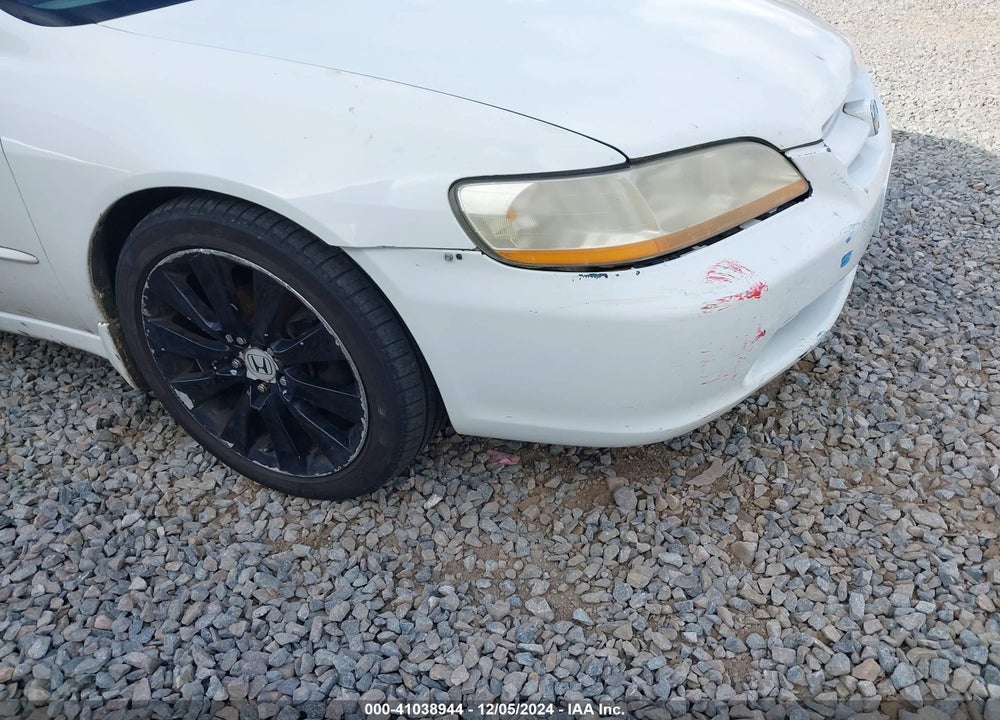 2000 HONDA ACCORD 3.0 EX VIN: 1HGCG1656YA067663
