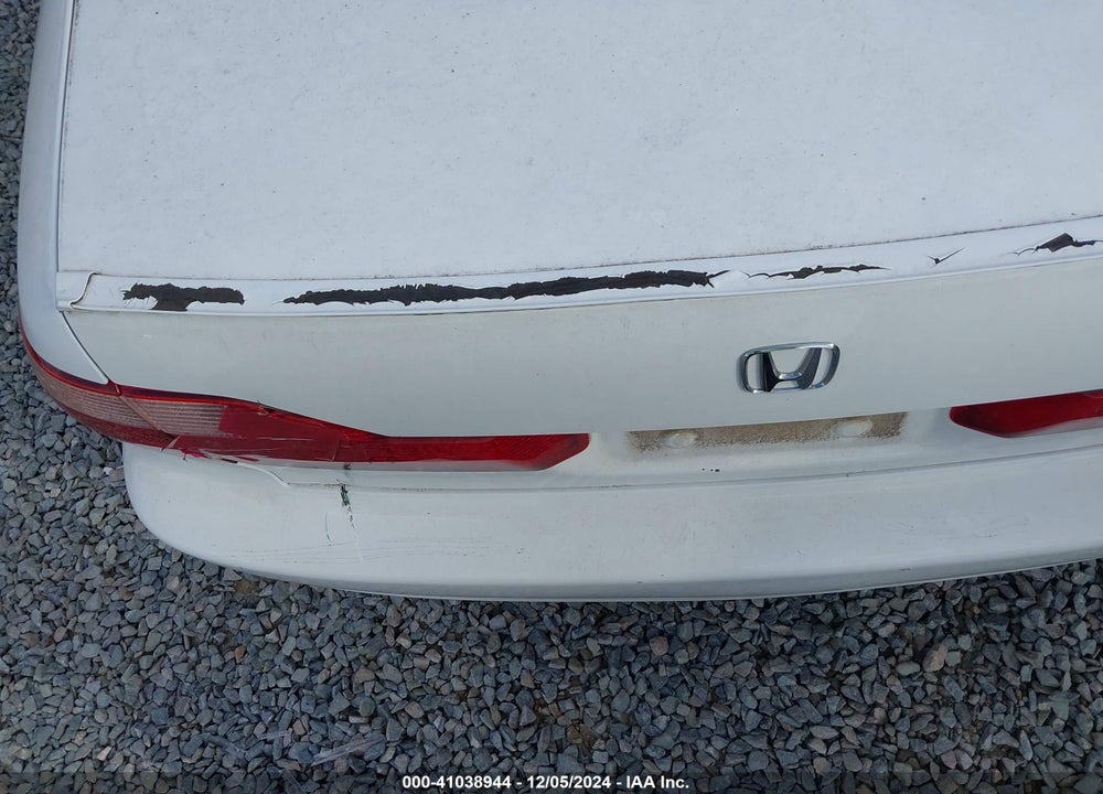 2000 HONDA ACCORD 3.0 EX VIN: 1HGCG1656YA067663