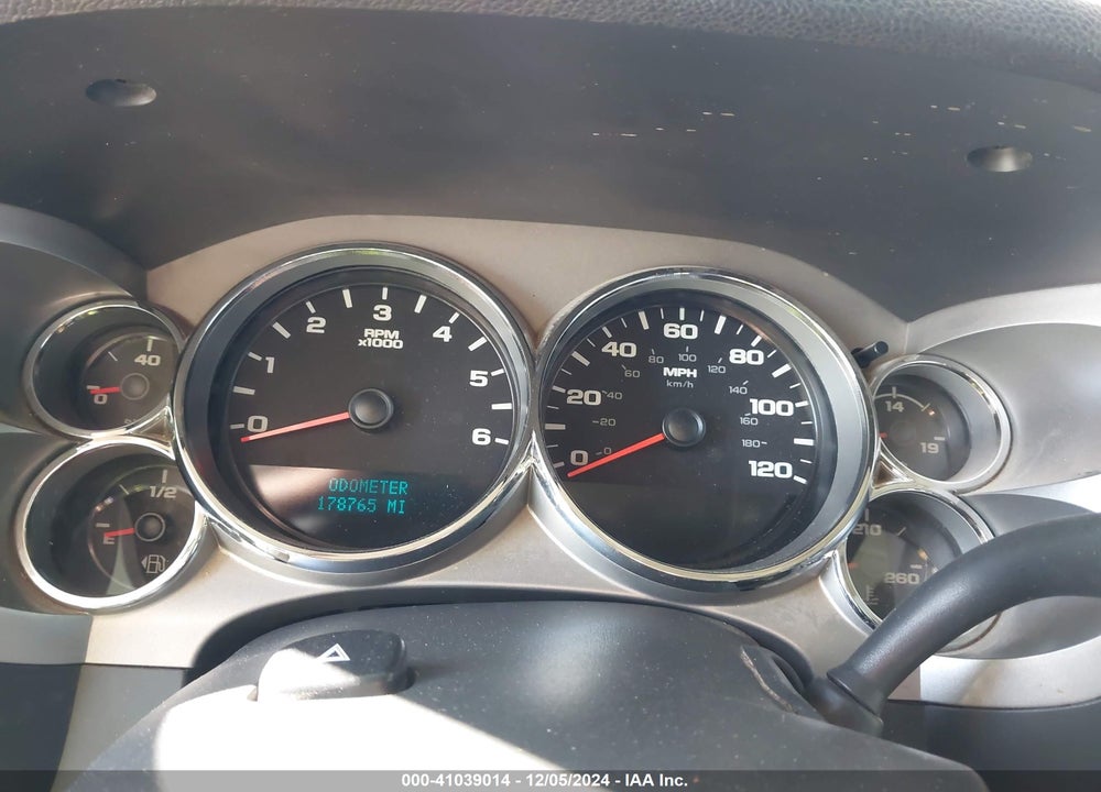 2011 CHEVROLET SILVERADO 1500 LT VIN: 1GCRCSE01BZ324995