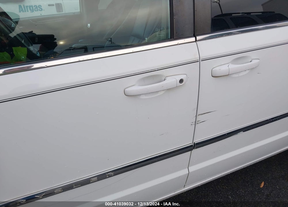 2014 CHRYSLER TOWN & COUNTRY TOURING VIN: 2C4RC1BG9ER444814