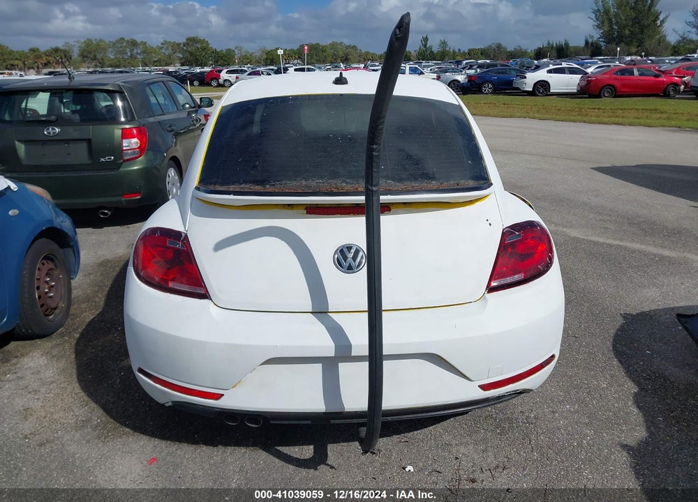2018 VOLKSWAGEN BEETLE 2.0T COAST/2.0T S VIN: 3VWFD7AT8JM728760