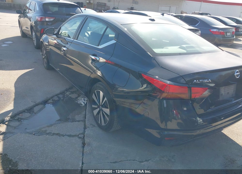 2022 NISSAN ALTIMA SV FWD VIN: 1N4BL4DV8NN326383