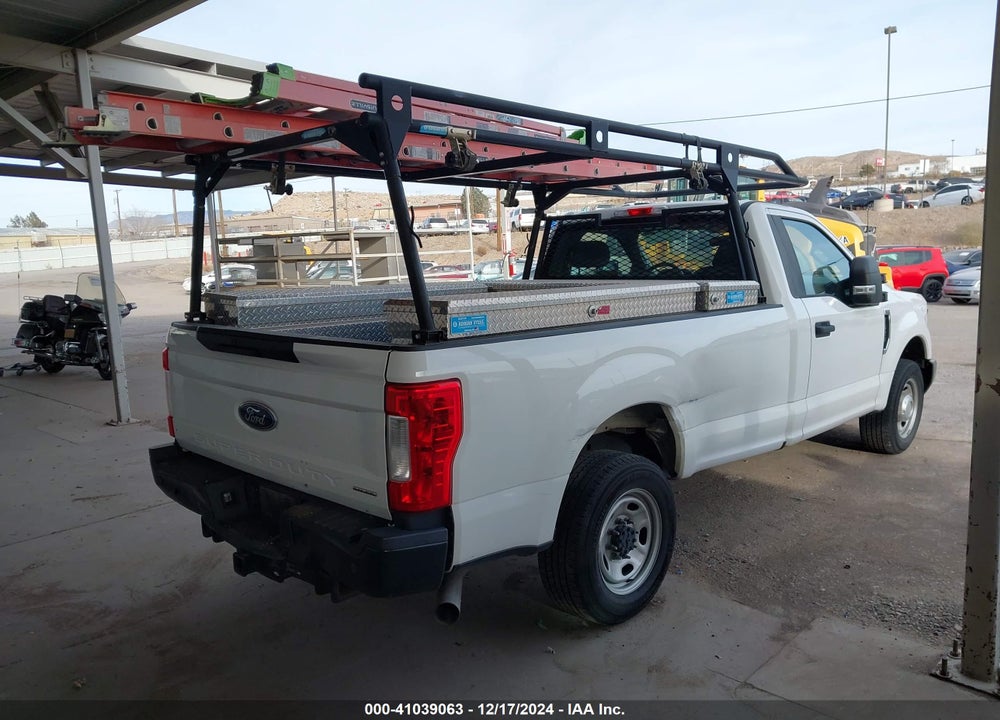 2018 FORD F-250 XL VIN: 1FTBF2A61JEC47943