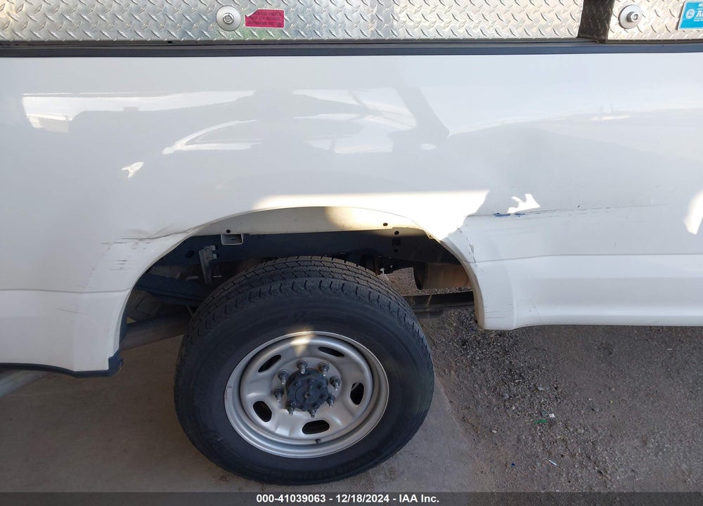 2018 FORD F-250 XL VIN: 1FTBF2A61JEC47943