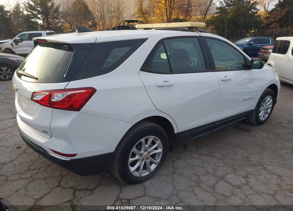 2018 CHEVROLET EQUINOX LS VIN: 2GNAXREV6J6224639