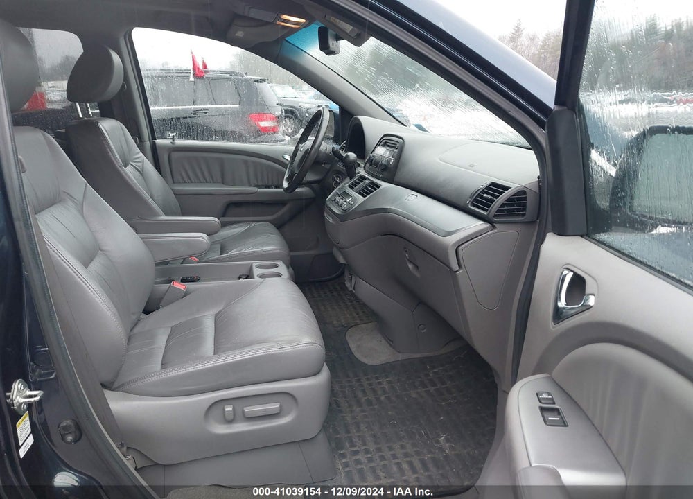 2010 HONDA ODYSSEY EX-L VIN: 5FNRL3H65AB109162