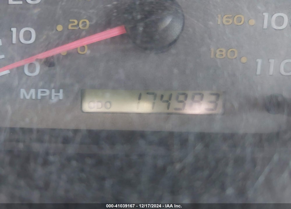 2002 TOYOTA SEQUOIA SR5 V8 VIN: 5TDZT34A62S130643
