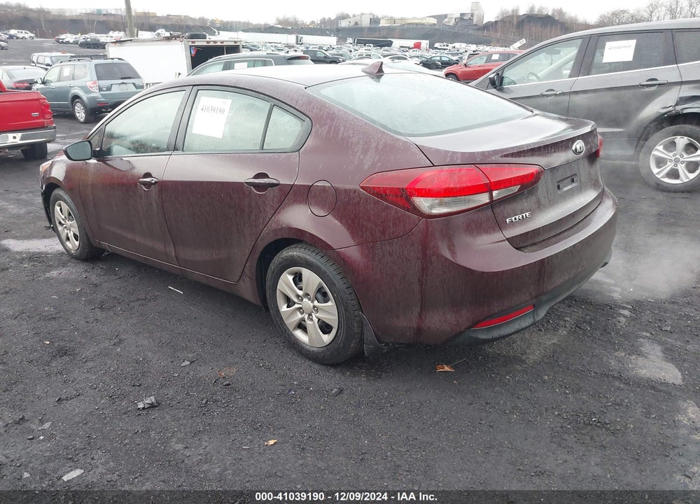 2018 KIA FORTE VIN: 3KPFK4A73JE196743