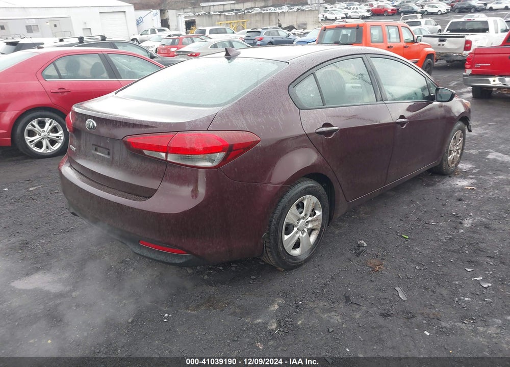 2018 KIA FORTE VIN: 3KPFK4A73JE196743