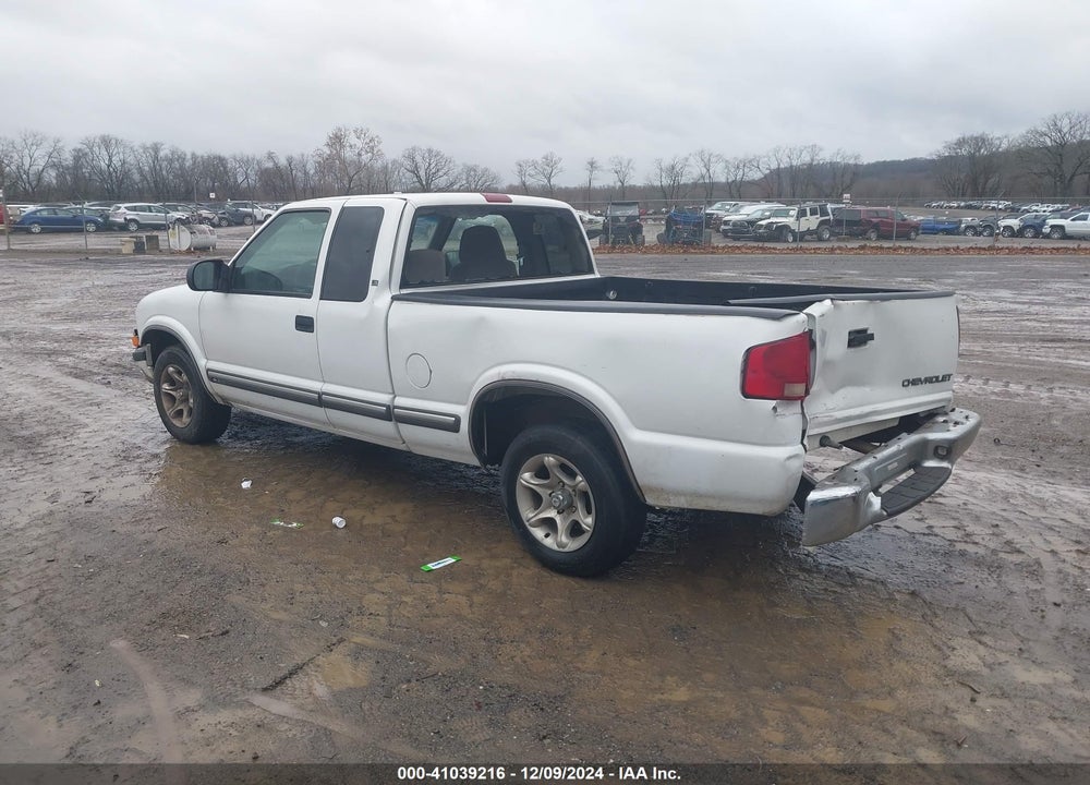 2000 CHEVROLET S-10 LS VIN: 1GCCS1948Y8153791