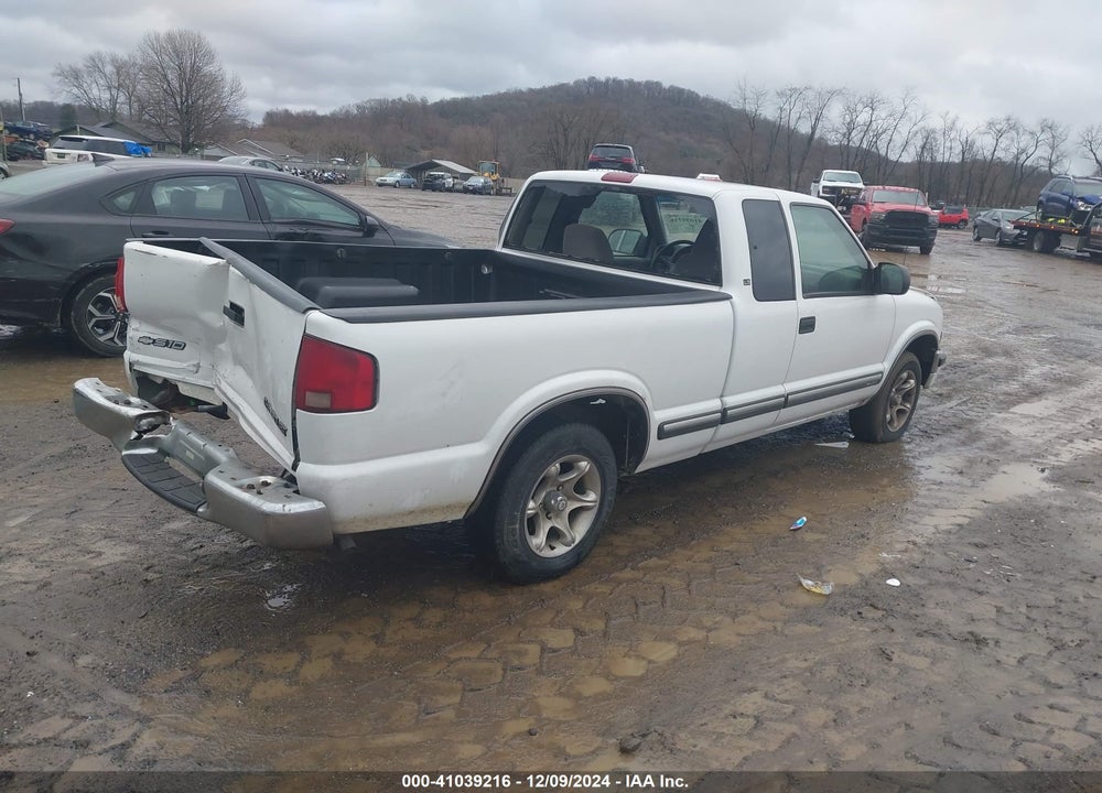 2000 CHEVROLET S-10 LS VIN: 1GCCS1948Y8153791