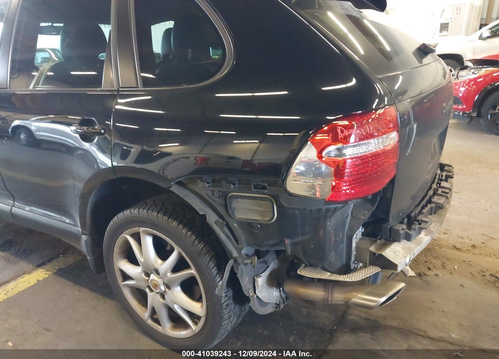 2010 PORSCHE CAYENNE VIN: WP1AA2AP1ALA06588