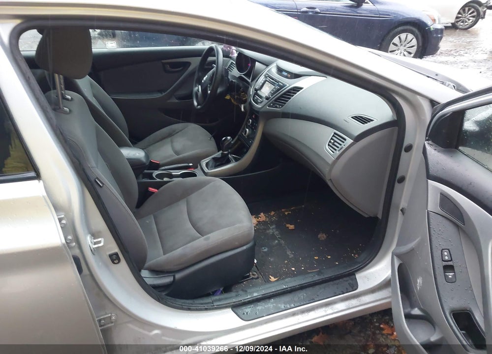 2014 HYUNDAI ELANTRA SE VIN: KMHDH4AE7EU120126