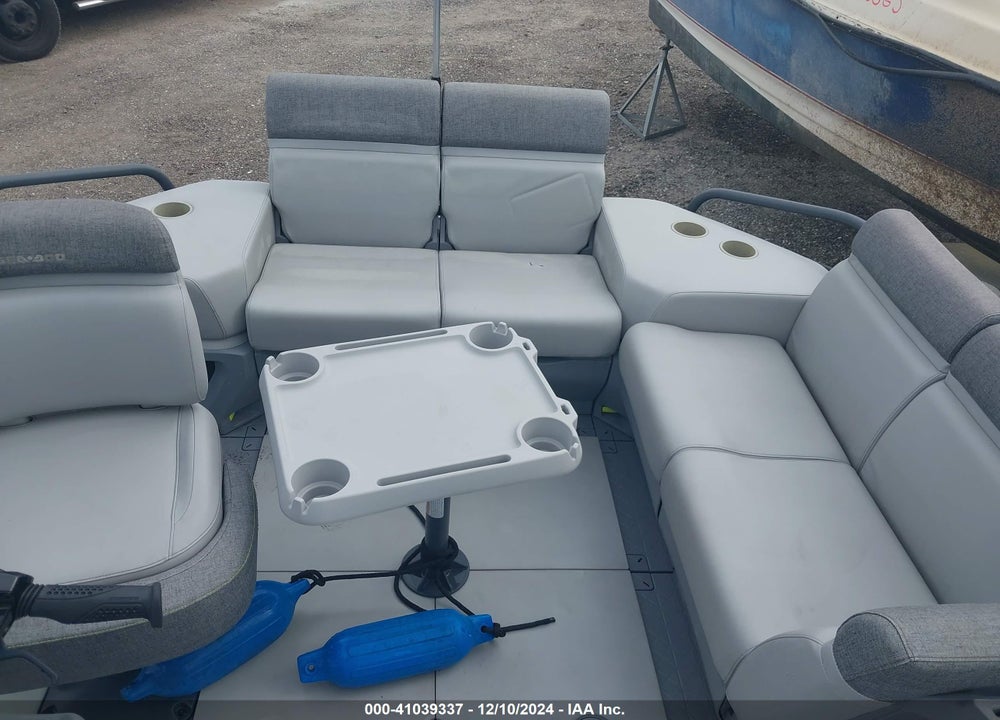 2023 SEADOO --- VIN: YDV40572K223