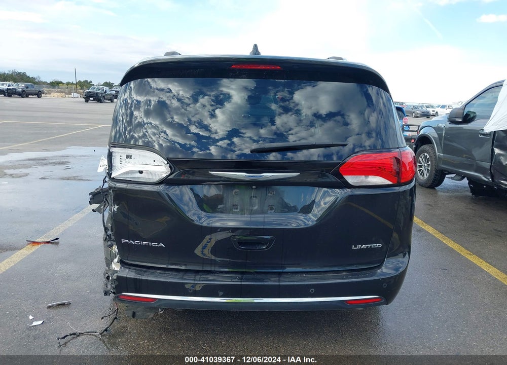 2017 CHRYSLER PACIFICA LIMITED VIN: 2C4RC1GG7HR647584