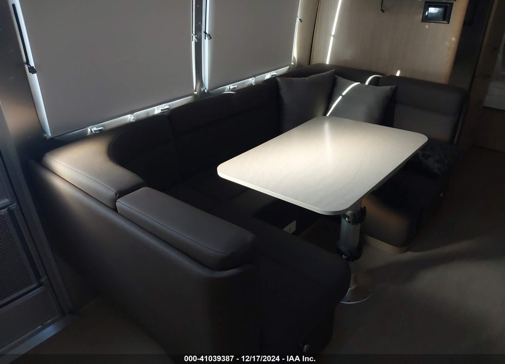 2020 AIRSTREAM FLYING CLOUD VIN: 1STC9YP21LJ553670