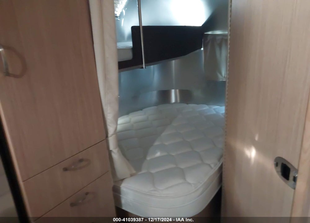 2020 AIRSTREAM FLYING CLOUD VIN: 1STC9YP21LJ553670