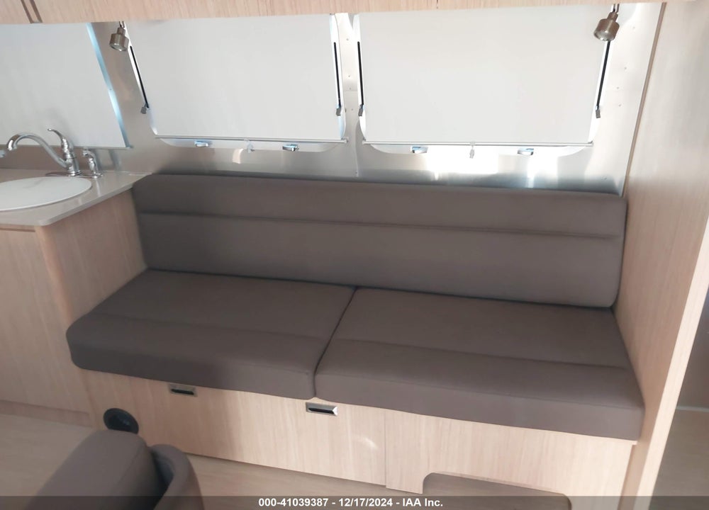 2020 AIRSTREAM FLYING CLOUD VIN: 1STC9YP21LJ553670