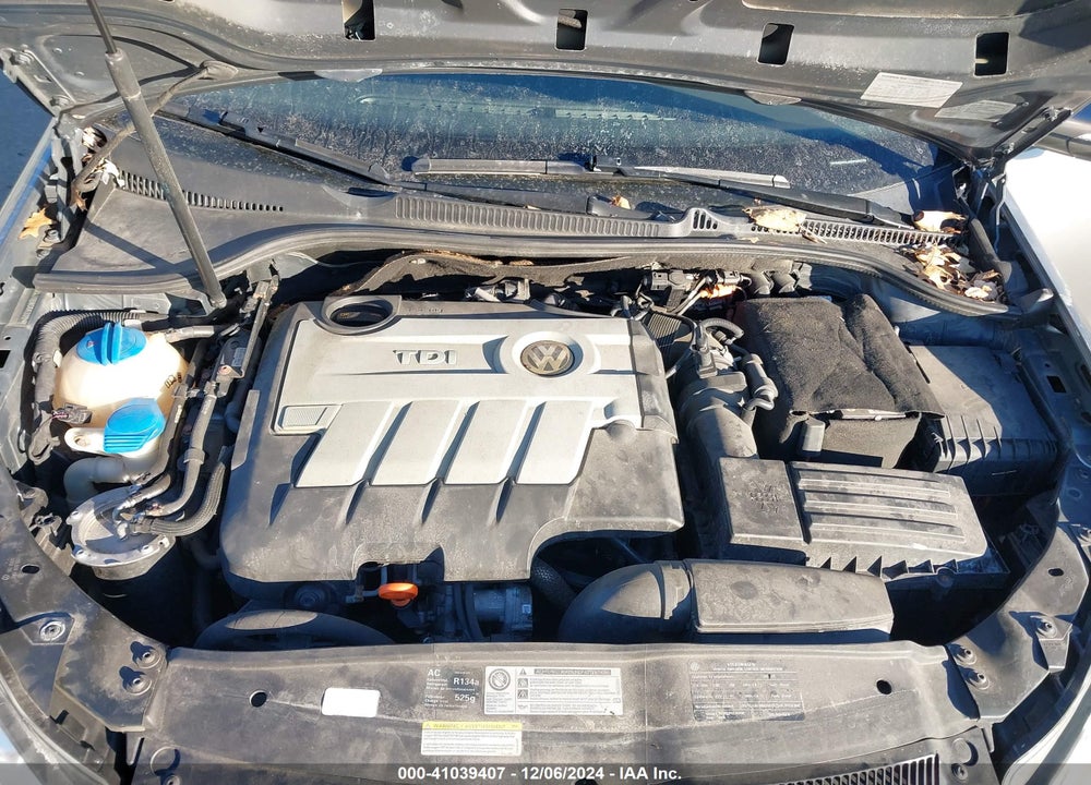 2011 VOLKSWAGEN GOLF VIN: WVWDM9AJ9BW066239