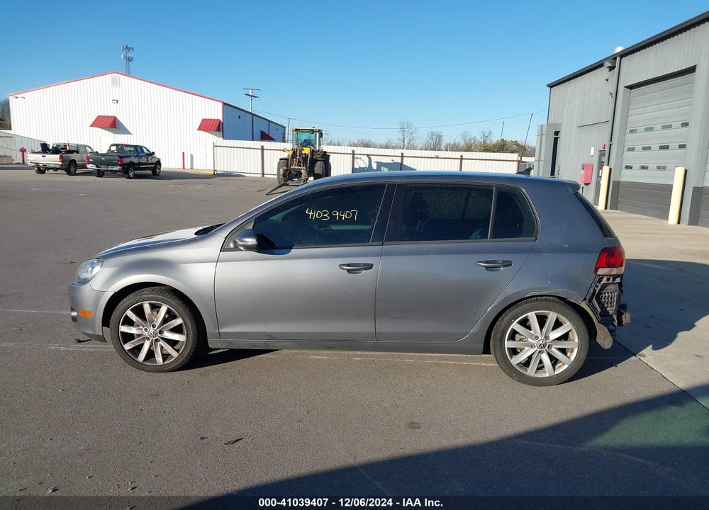 2011 VOLKSWAGEN GOLF VIN: WVWDM9AJ9BW066239