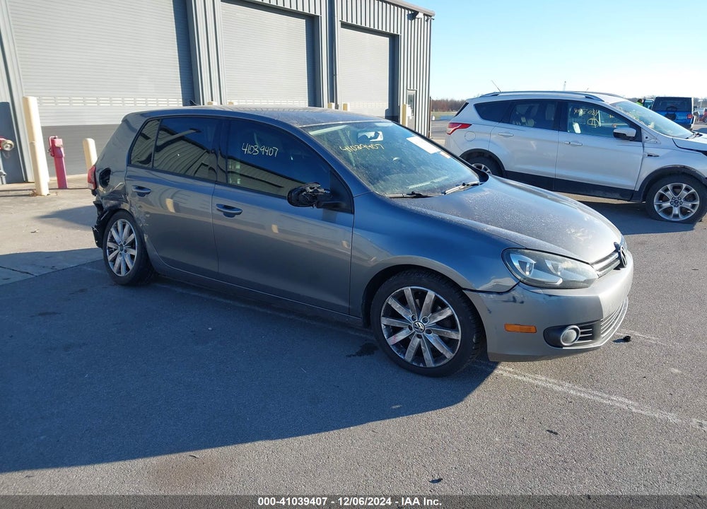 2011 VOLKSWAGEN GOLF VIN: WVWDM9AJ9BW066239