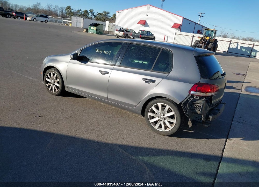 2011 VOLKSWAGEN GOLF VIN: WVWDM9AJ9BW066239