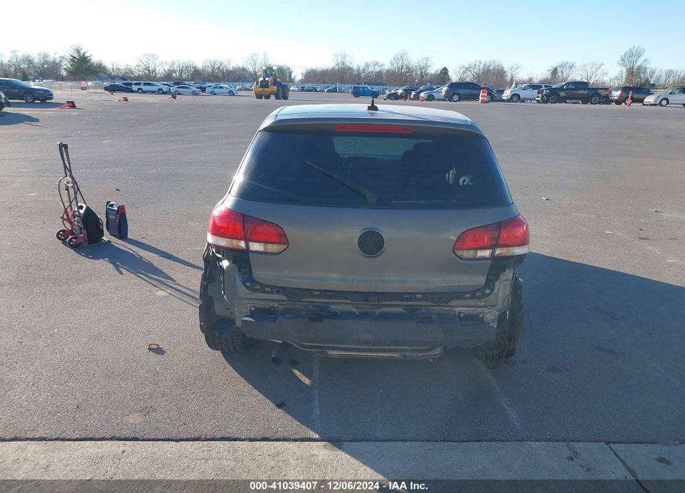 2011 VOLKSWAGEN GOLF VIN: WVWDM9AJ9BW066239