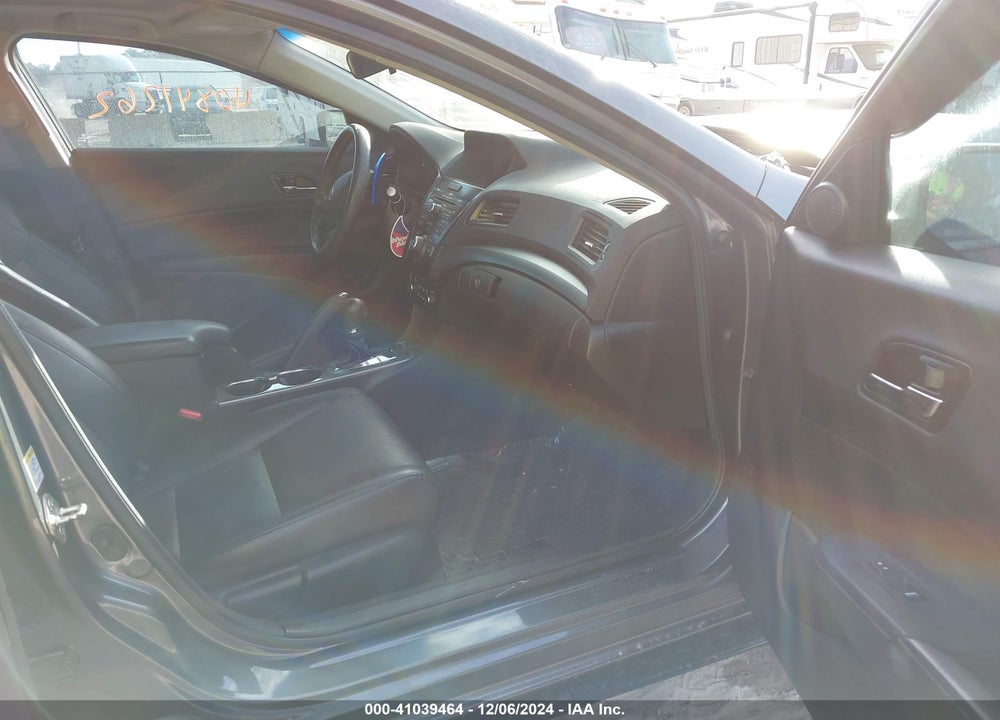 2014 ACURA ILX 2.0L VIN: 19VDE1F38EE002550