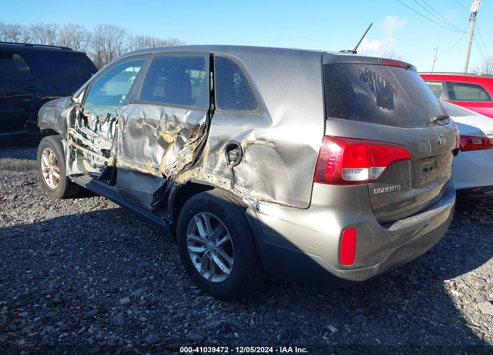 2014 KIA SORENTO LX VIN: 5XYKT4A69EG426006