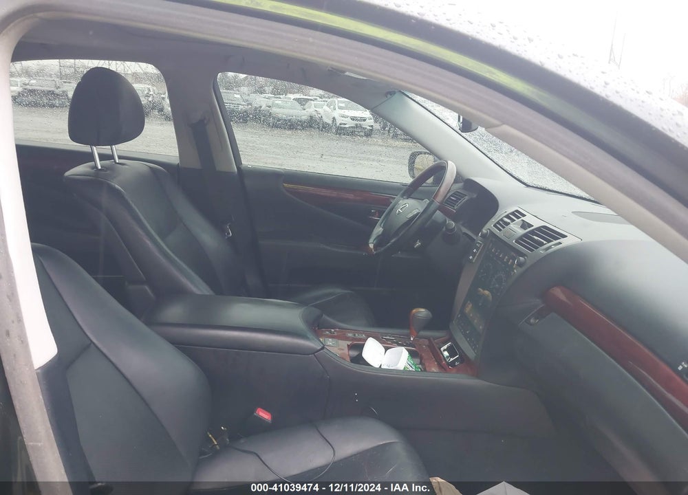 2011 LEXUS LS 460 VIN: JTHBL5EF3B5106795