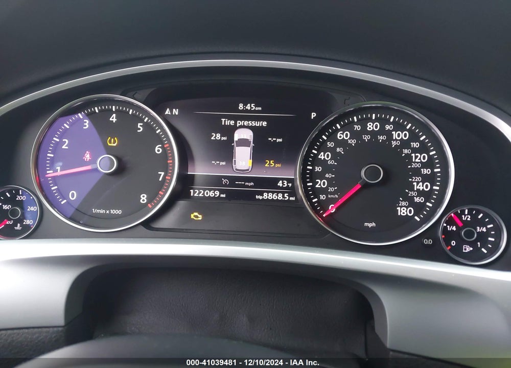2013 VOLKSWAGEN TOUAREG VR6 LUX VIN: WVGEF9BP6DD005667