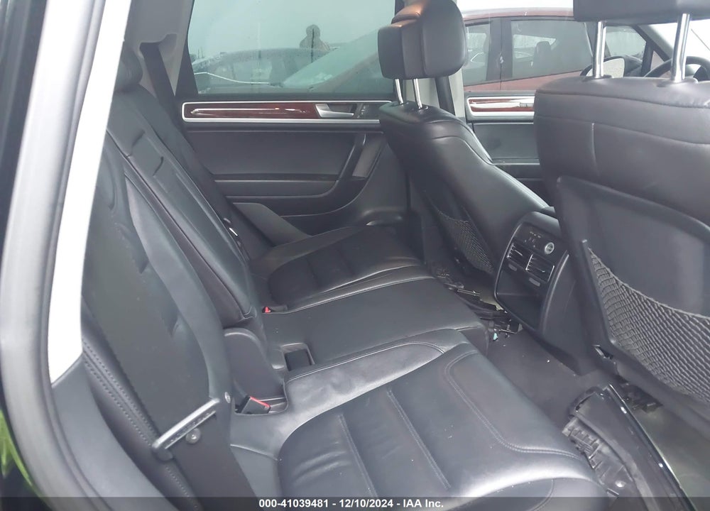 2013 VOLKSWAGEN TOUAREG VR6 LUX VIN: WVGEF9BP6DD005667