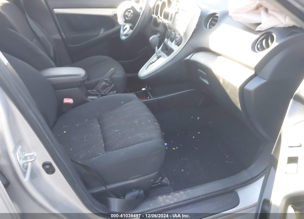 2011 TOYOTA MATRIX VIN: 2T1KU4EE3BC692935