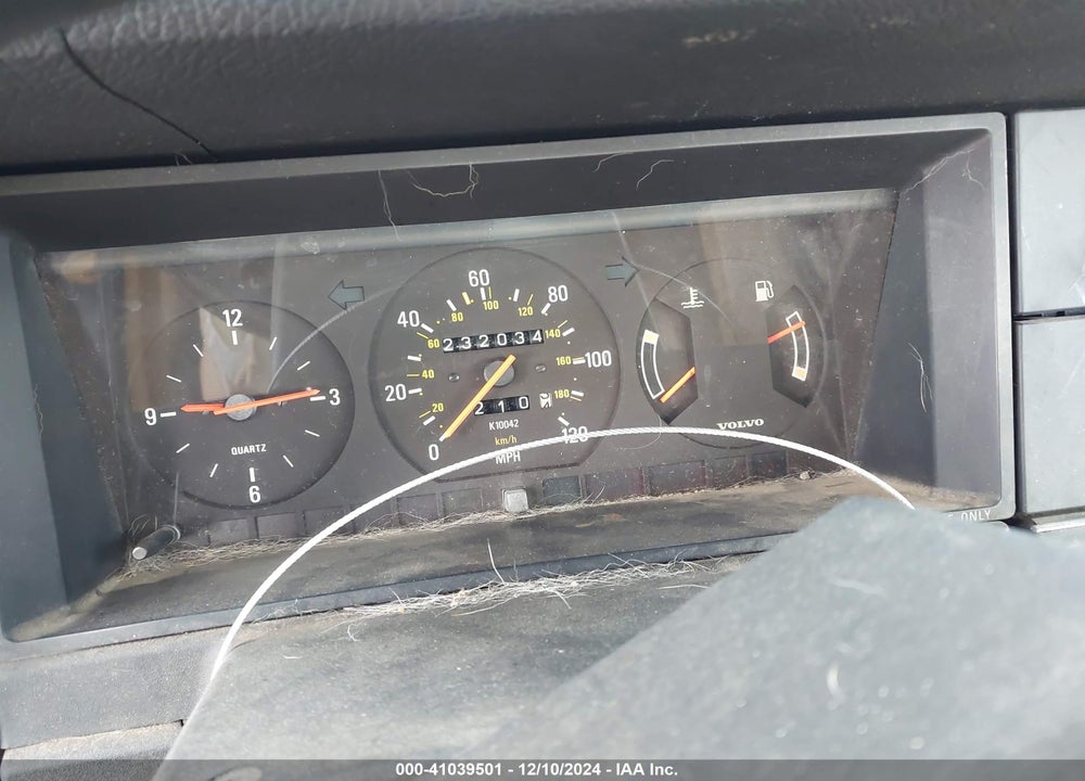 1989 VOLVO 244 DL/GL VIN: YV1AX8849K1371543