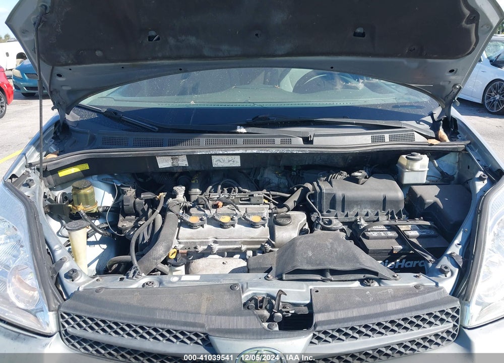 2005 TOYOTA SIENNA XLE VIN: 5TDZA22C25S260685